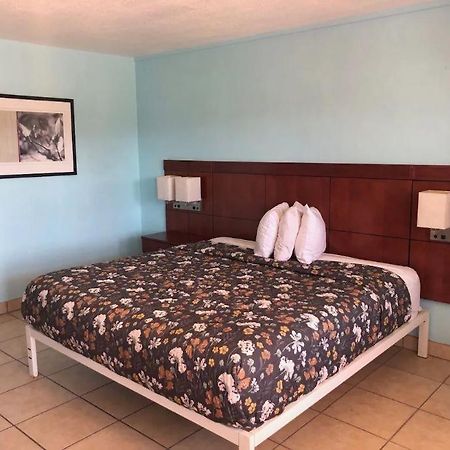 Economy Suites Winter Haven Ngoại thất bức ảnh